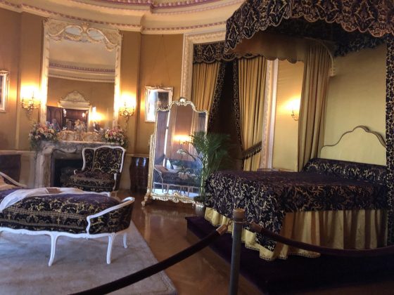 Mrs. Vanderbilt's bedroom, vanderbilt mansion